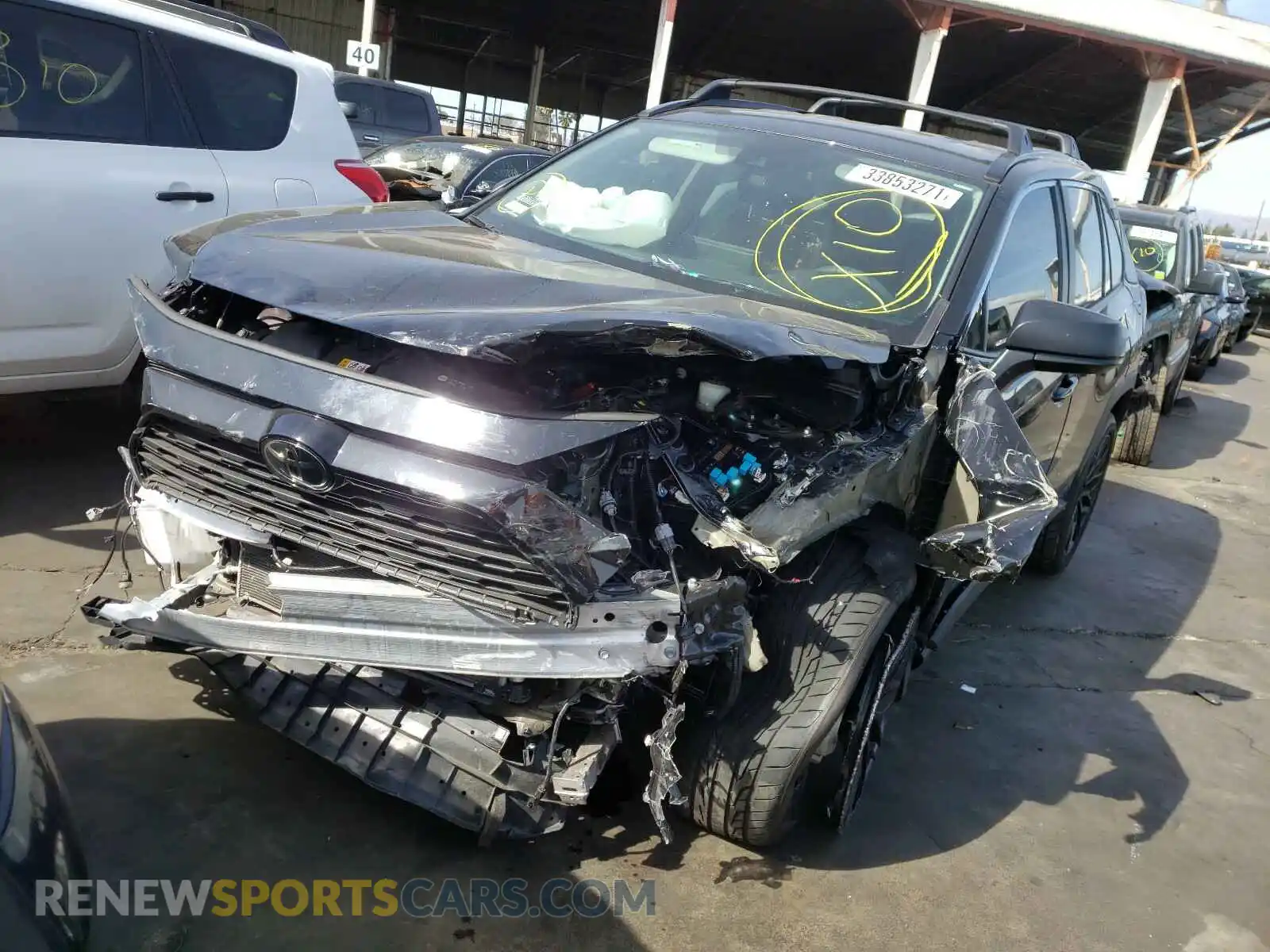 2 Photograph of a damaged car 2T3H1RFV8LW081885 TOYOTA RAV4 2020