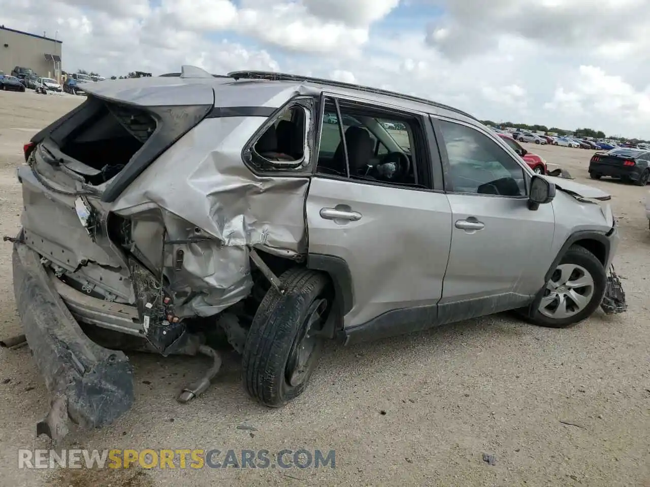 3 Фотография поврежденного автомобиля 2T3H1RFV9LC037962 TOYOTA RAV4 2020