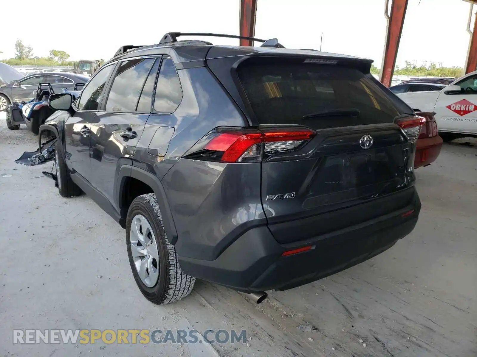 3 Photograph of a damaged car 2T3H1RFV9LC049576 TOYOTA RAV4 2020