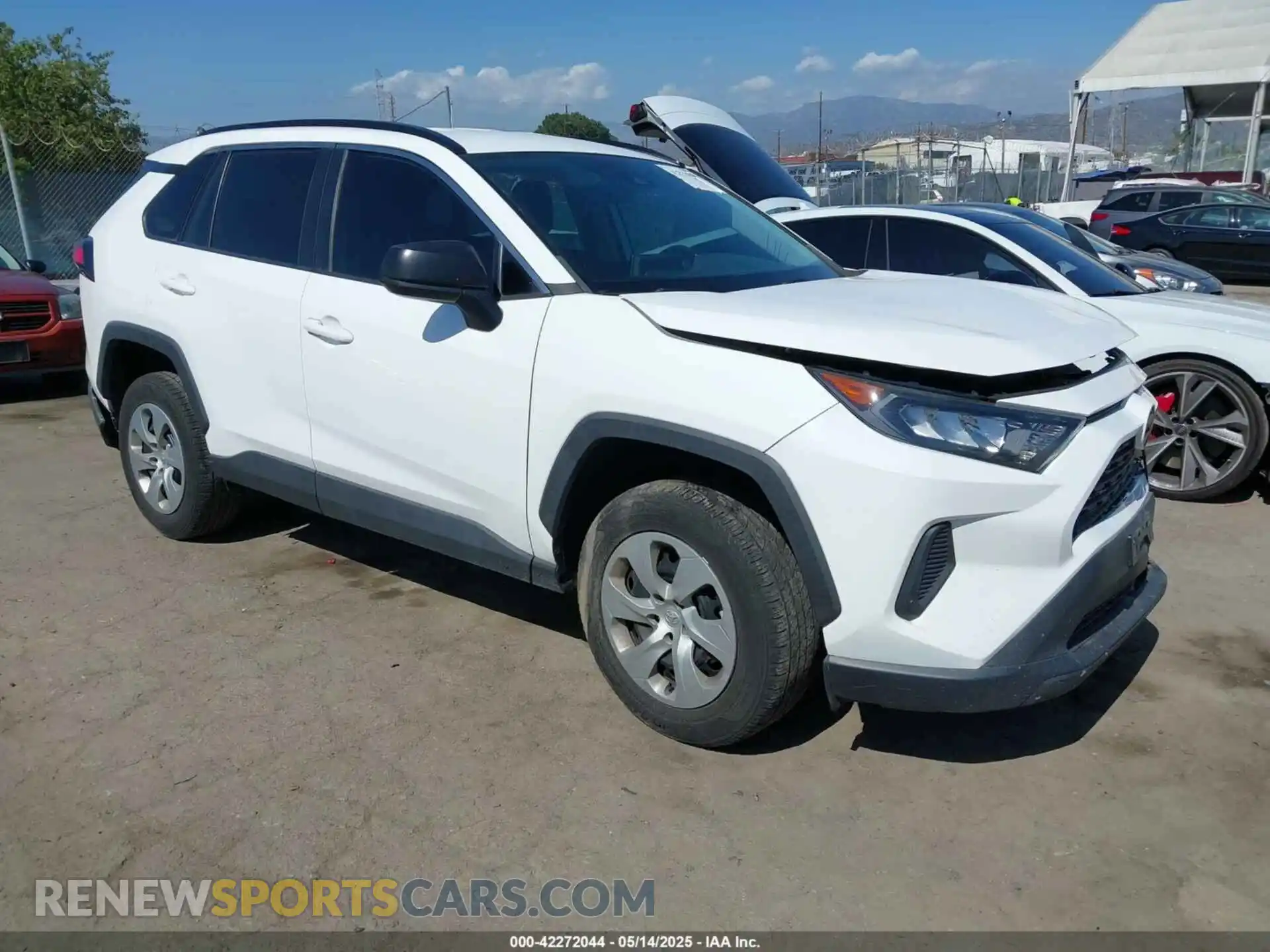 1 Photograph of a damaged car 2T3H1RFV9LC060741 TOYOTA RAV4 2020