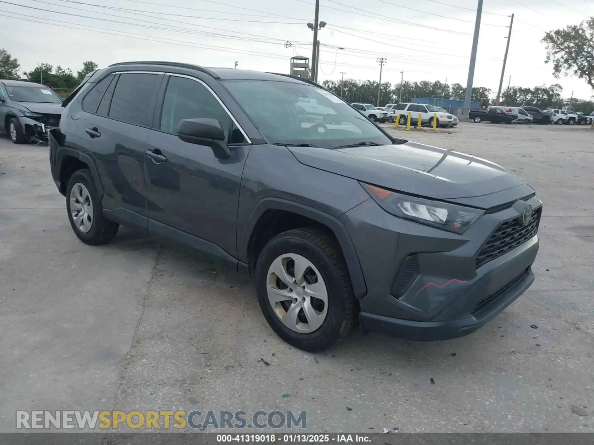 1 Photograph of a damaged car 2T3H1RFV9LC072906 TOYOTA RAV4 2020