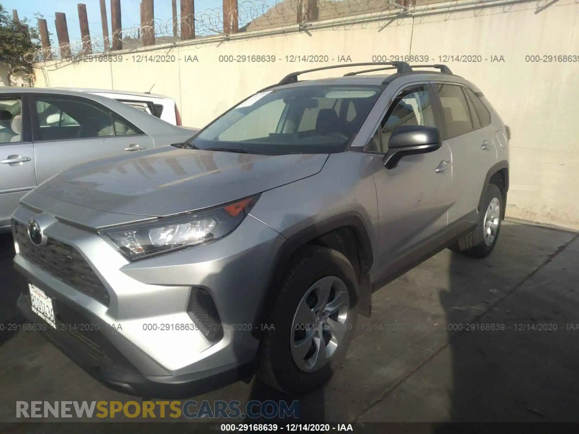 2 Photograph of a damaged car 2T3H1RFV9LC084733 TOYOTA RAV4 2020