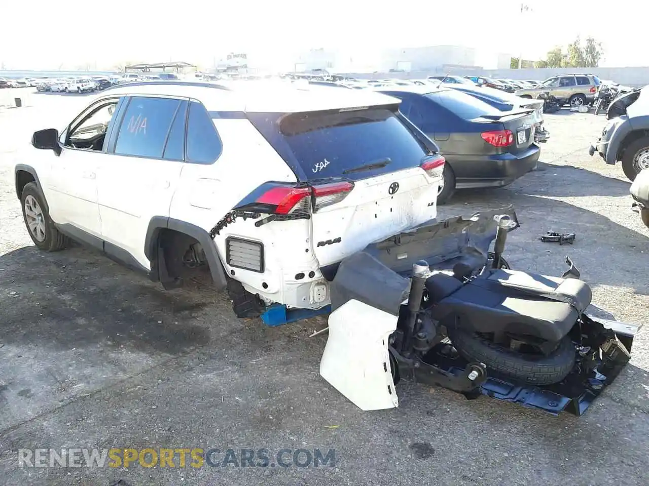 3 Photograph of a damaged car 2T3H1RFV9LW093852 TOYOTA RAV4 2020