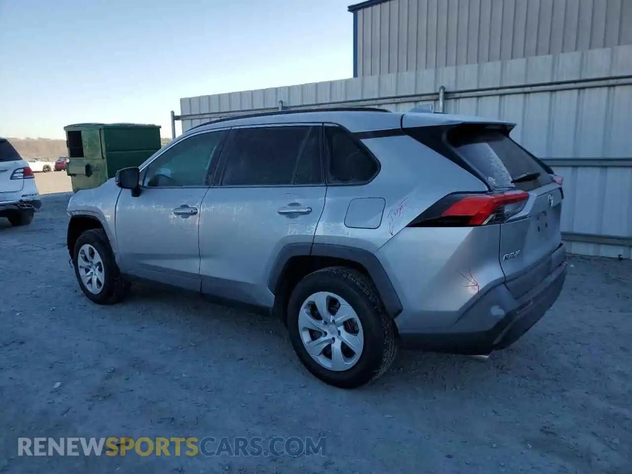 2 Photograph of a damaged car 2T3H1RFVXLC067570 TOYOTA RAV4 2020