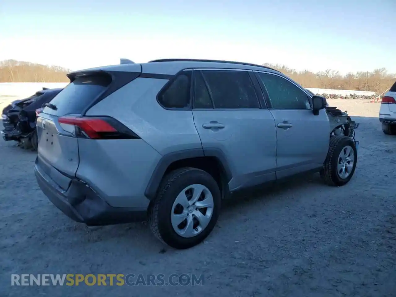 3 Photograph of a damaged car 2T3H1RFVXLC067570 TOYOTA RAV4 2020