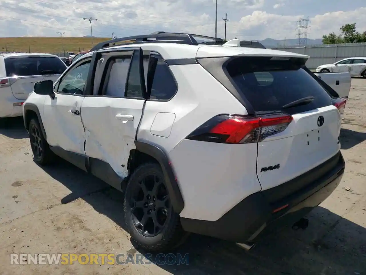 3 Photograph of a damaged car 2T3J1RFV2LC072571 TOYOTA RAV4 2020