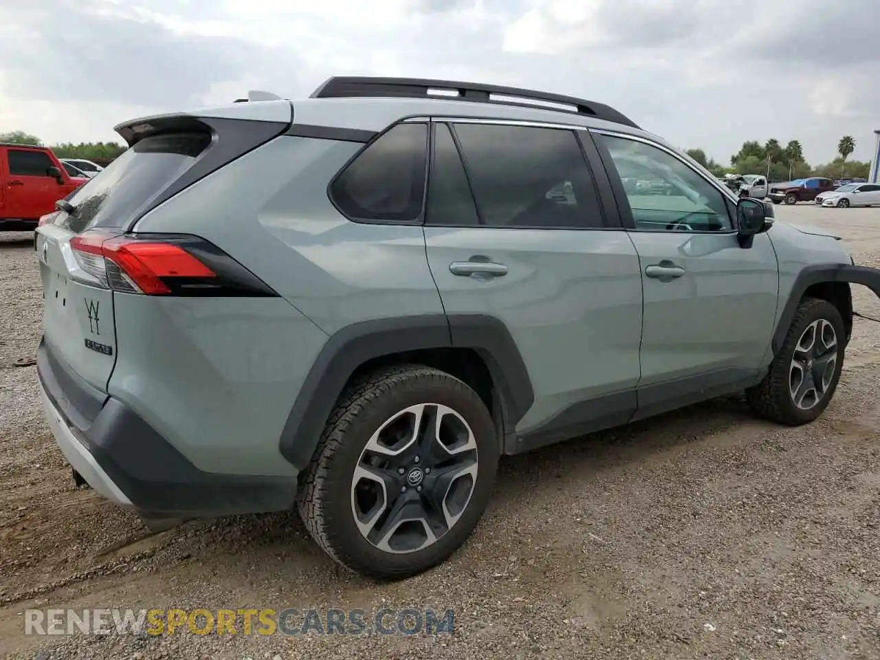 3 Photograph of a damaged car 2T3J1RFV3LC121339 TOYOTA RAV4 2020