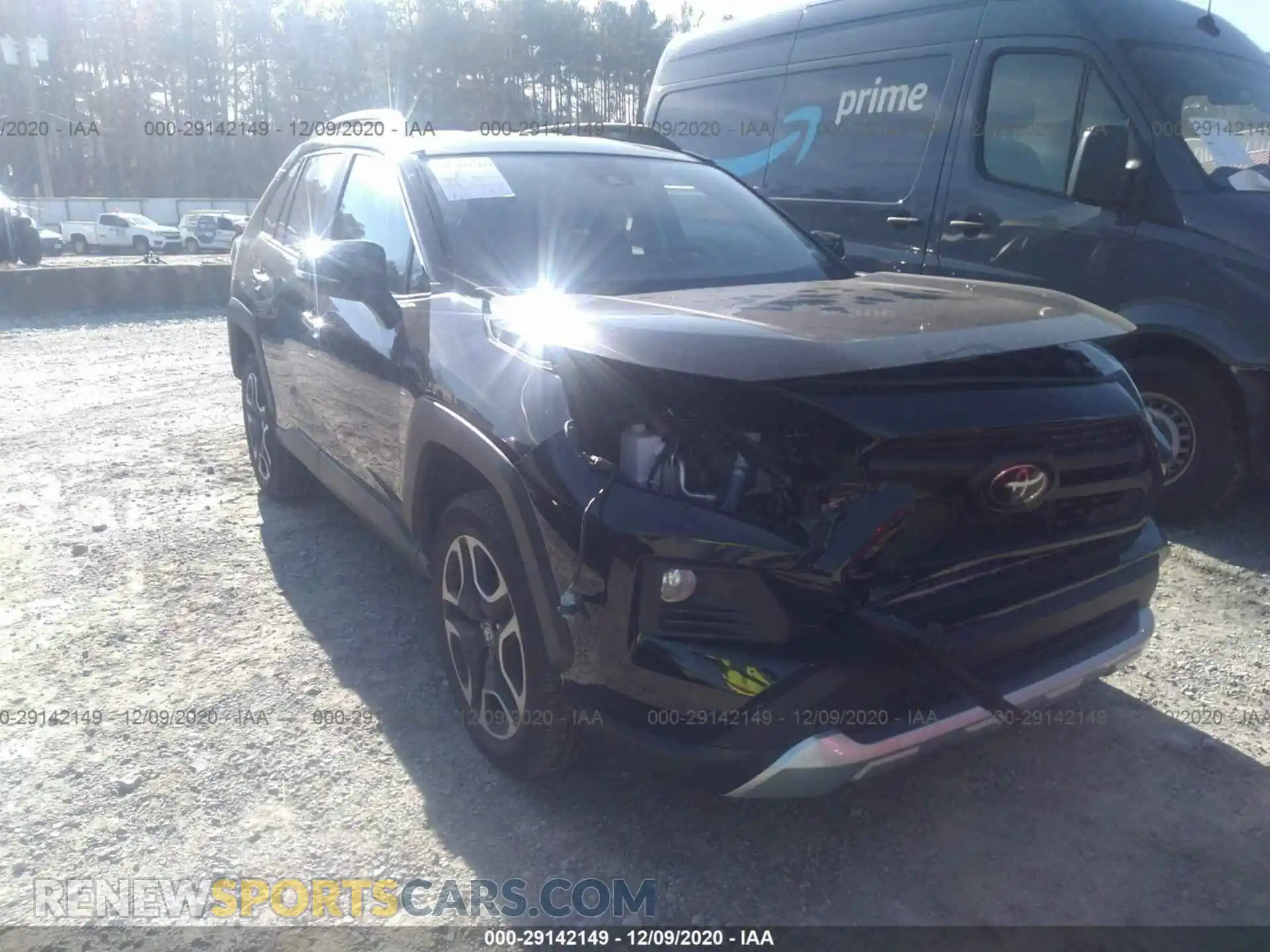1 Photograph of a damaged car 2T3J1RFV5LC099294 TOYOTA RAV4 2020