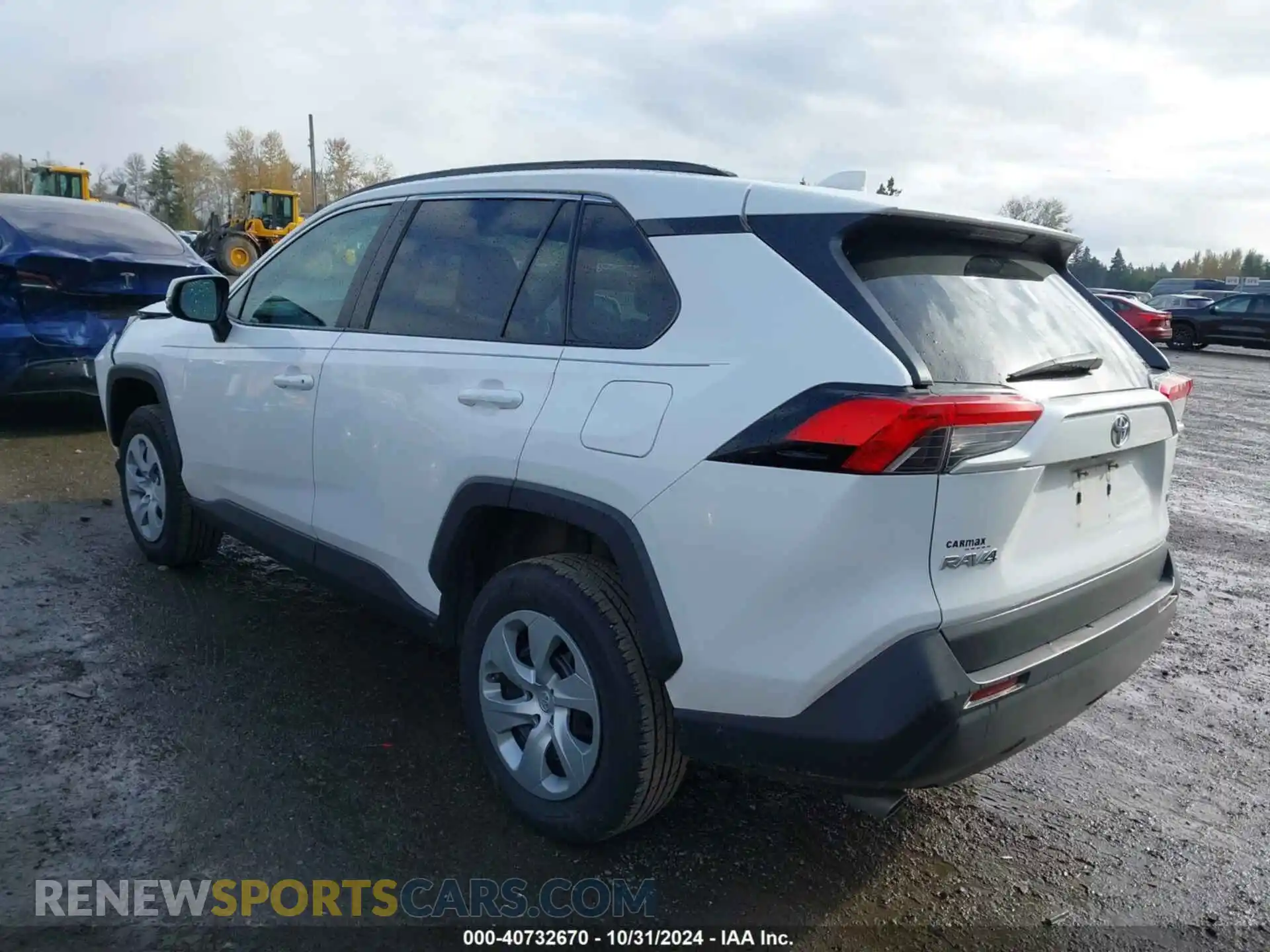 3 Photograph of a damaged car 2T3K1RFV1LC050128 TOYOTA RAV4 2020