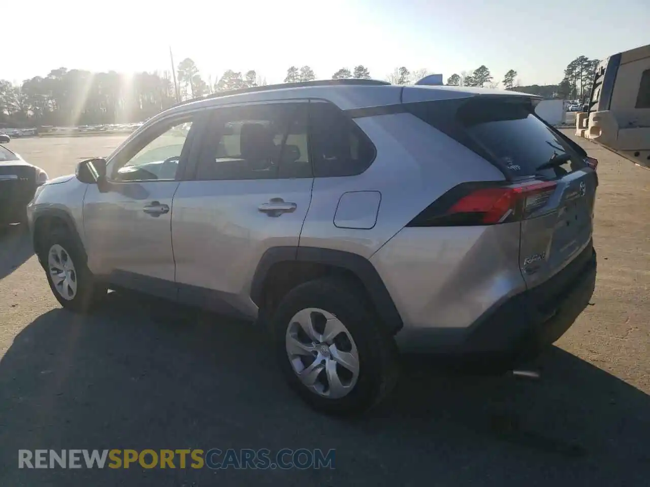 2 fotografías del automóvil dañado 2T3K1RFV4LC056652 TOYOTA RAV4 2020