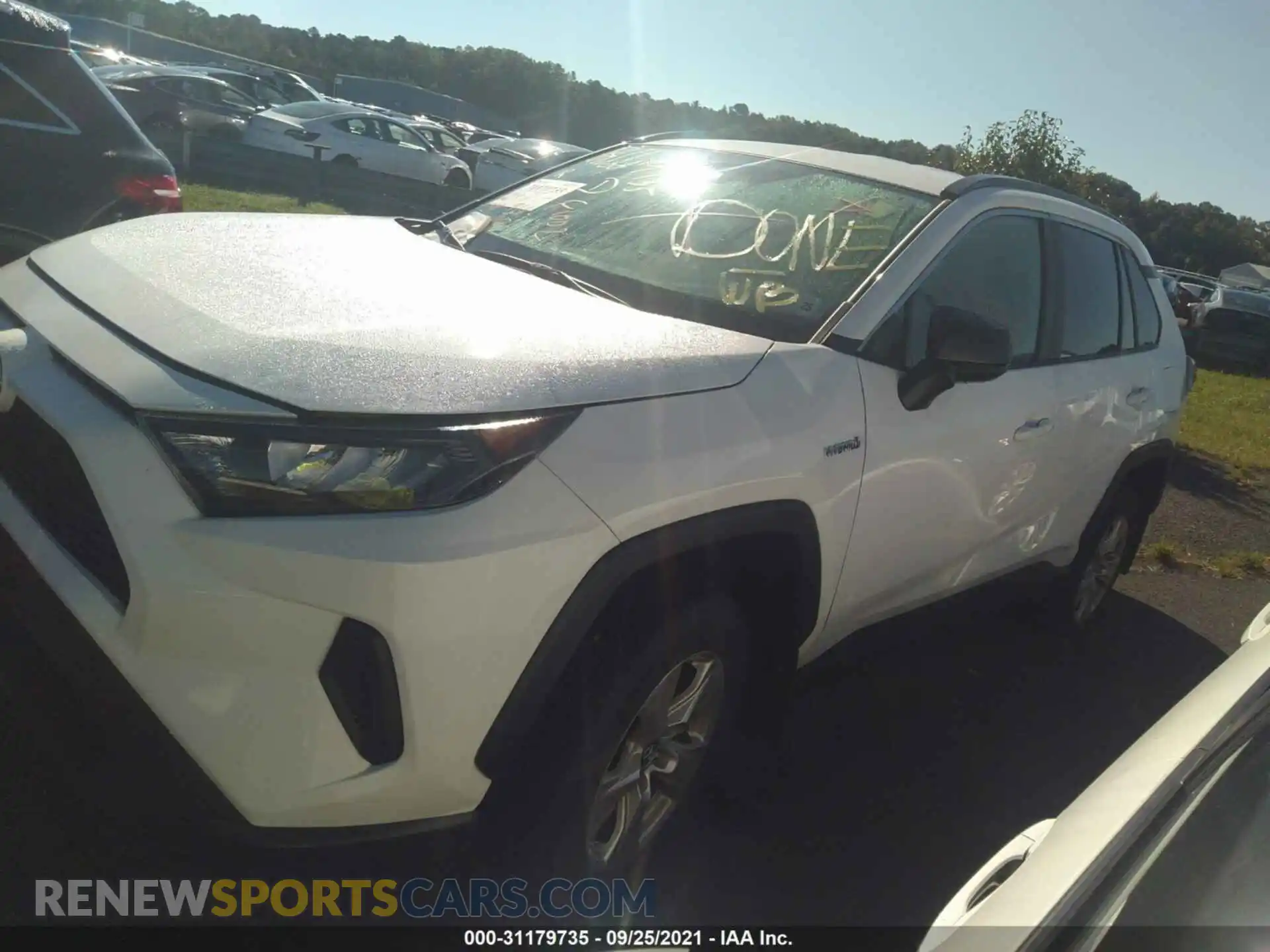 2 Photograph of a damaged car 2T3LWRFV2LW095373 TOYOTA RAV4 2020