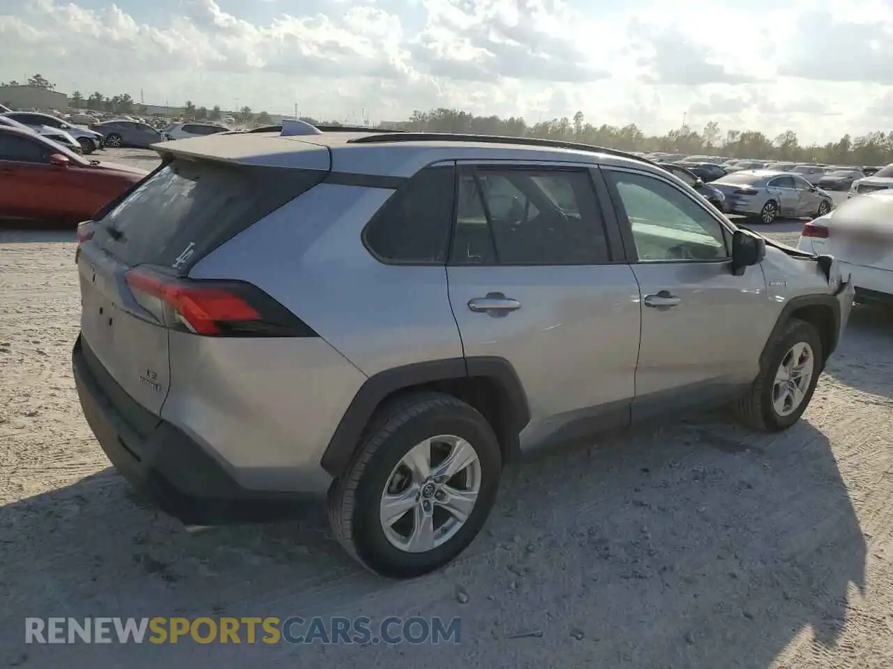 3 Photograph of a damaged car 2T3LWRFV3LW070563 TOYOTA RAV4 2020