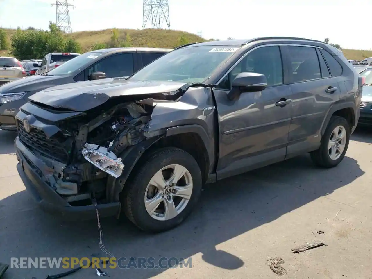 1 Photograph of a damaged car 2T3MWRFV1LW079038 TOYOTA RAV4 2020