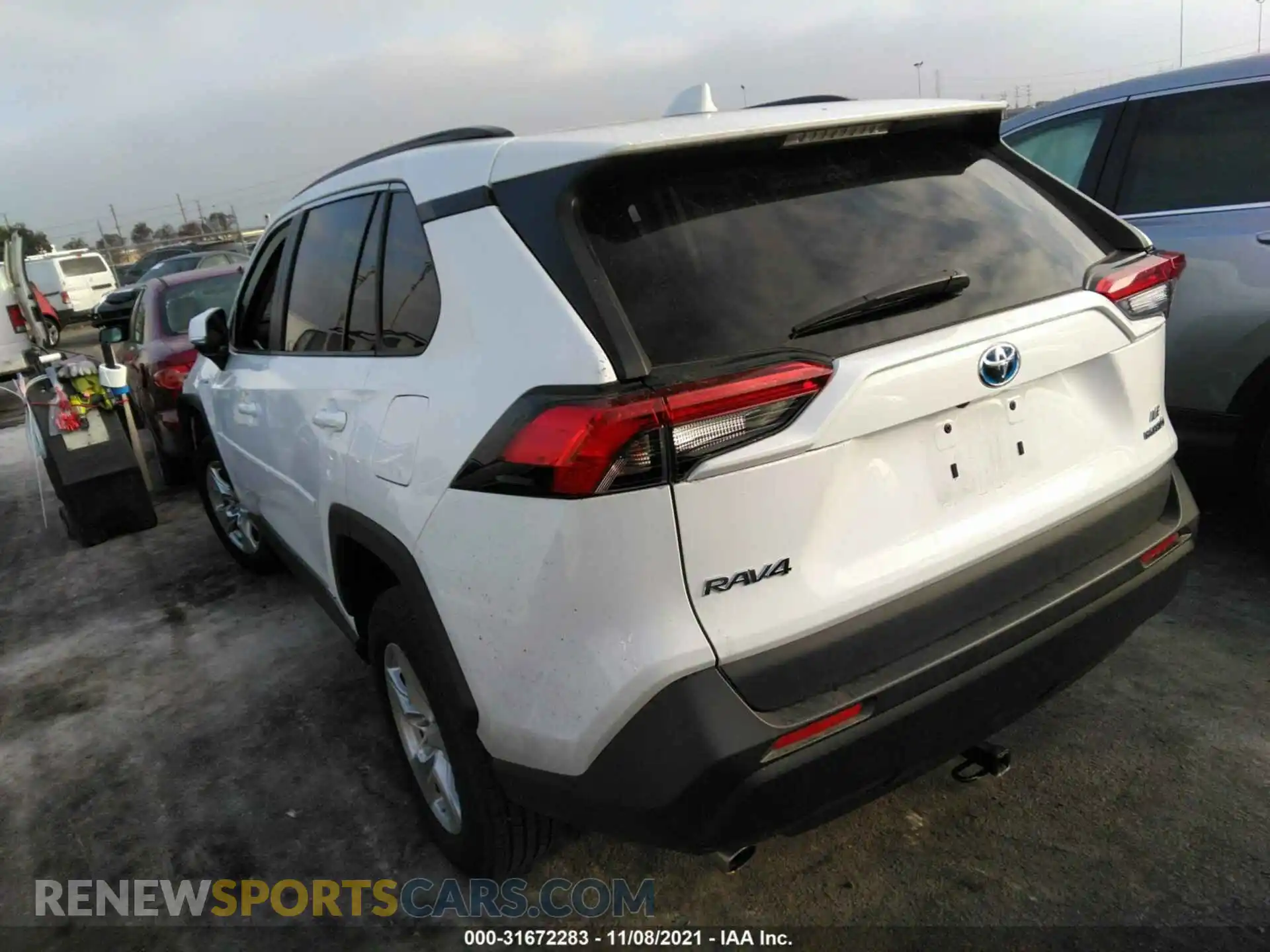 3 Photograph of a damaged car 2T3MWRFV3LW090719 TOYOTA RAV4 2020