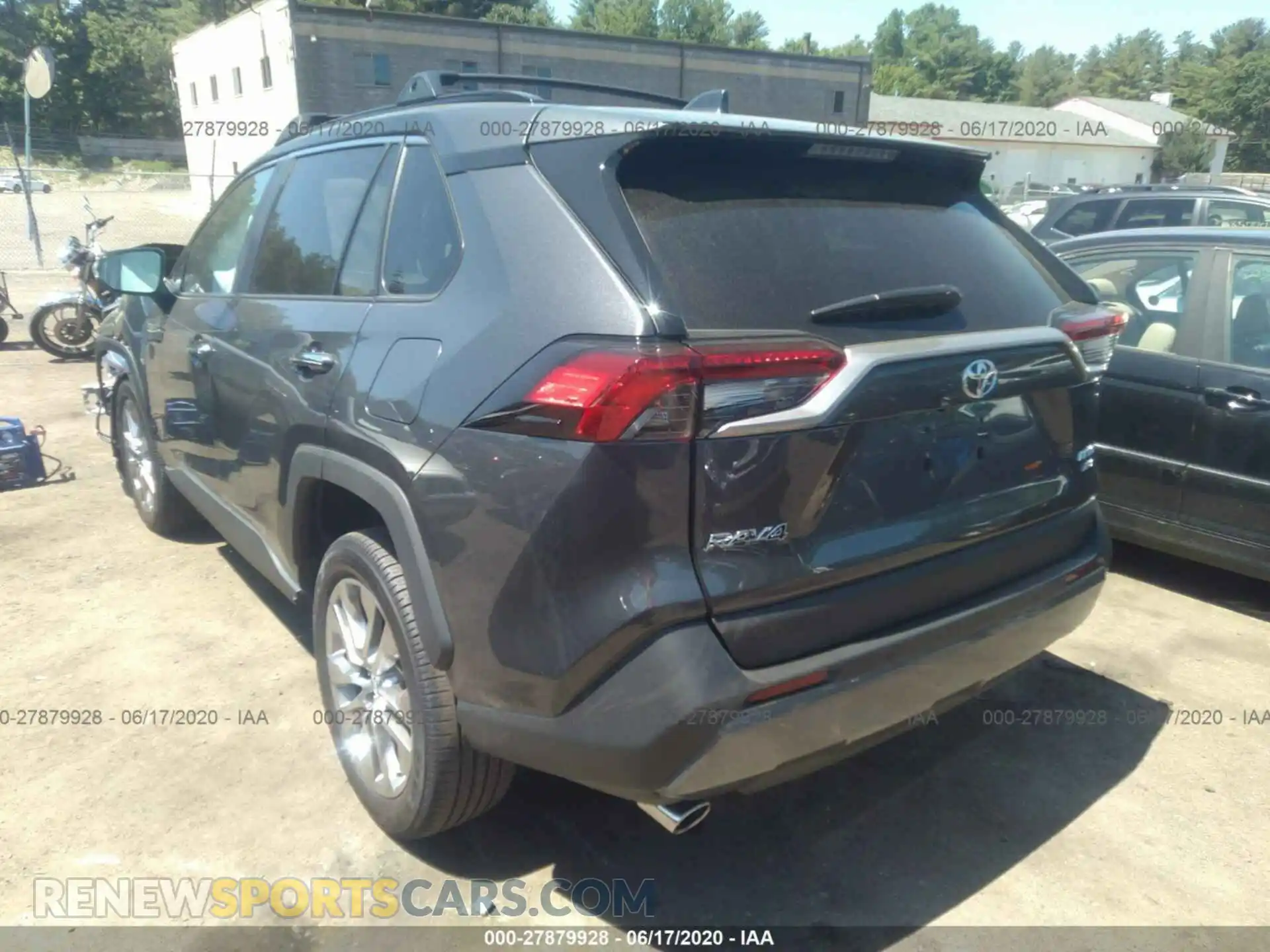 3 Photograph of a damaged car 2T3N1RFV2LC091008 TOYOTA RAV4 2020
