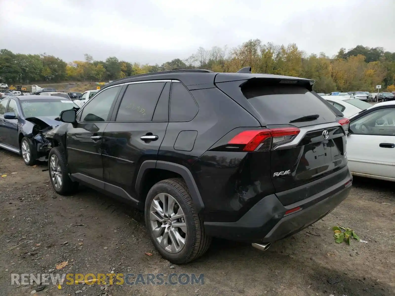 3 Photograph of a damaged car 2T3N1RFV4LW132947 TOYOTA RAV4 2020