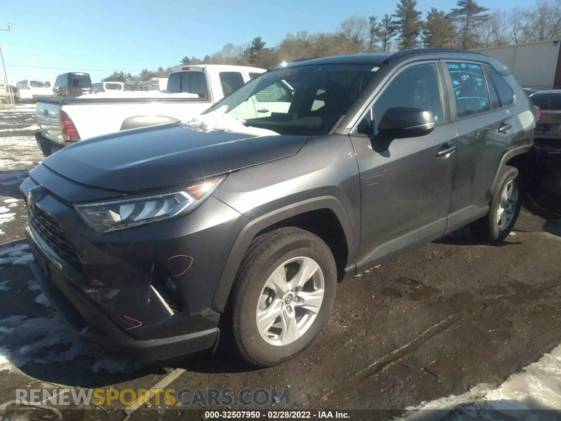 2 Photograph of a damaged car 2T3P1RFV0LC066424 TOYOTA RAV4 2020
