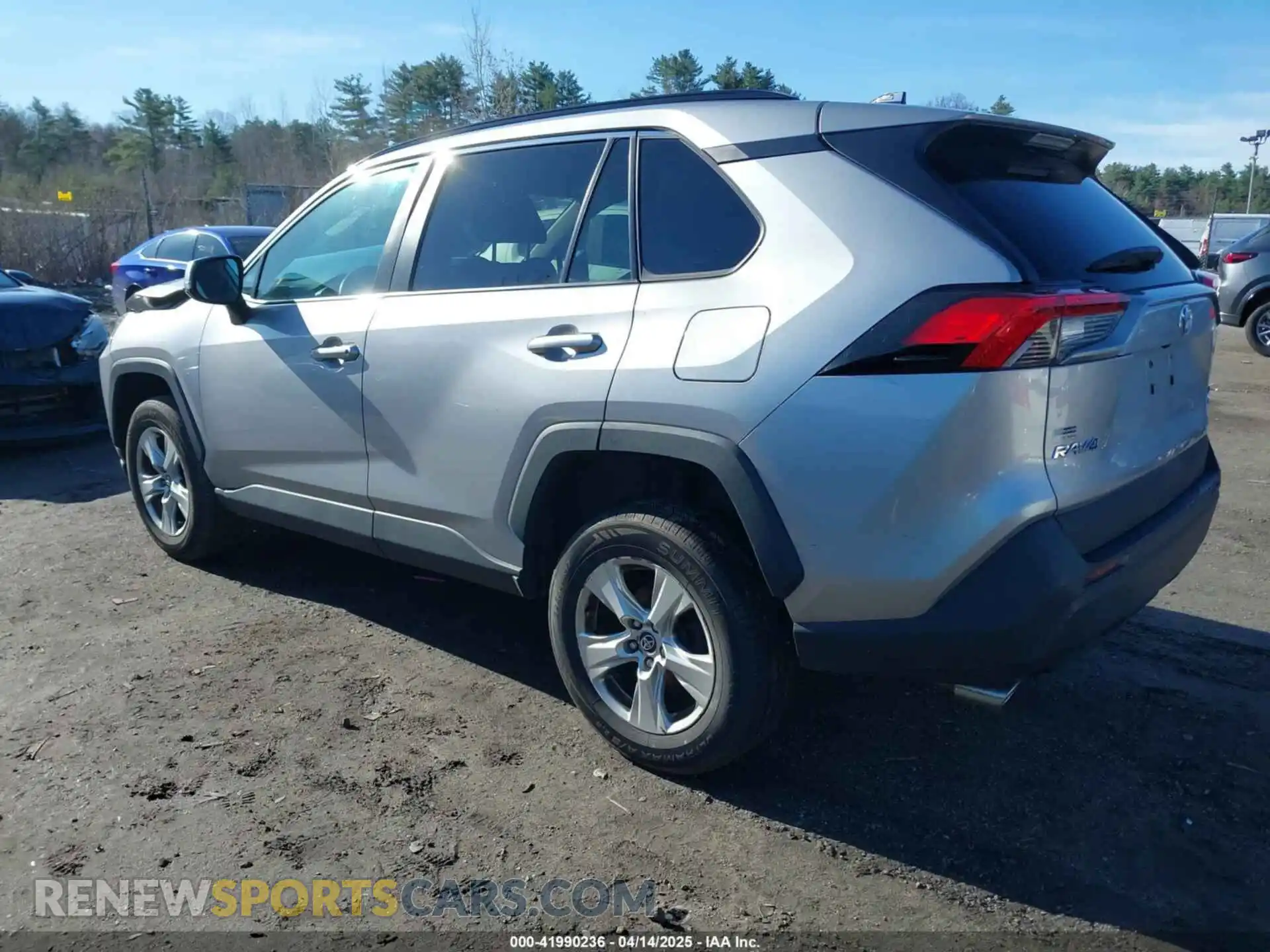 3 Photograph of a damaged car 2T3P1RFV0LC069209 TOYOTA RAV4 2020