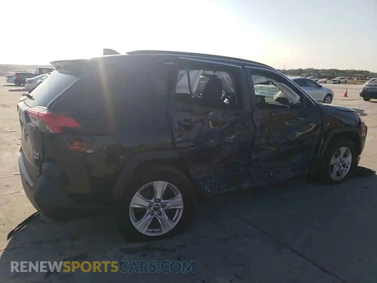 3 Photograph of a damaged car 2T3P1RFV0LC091923 TOYOTA RAV4 2020