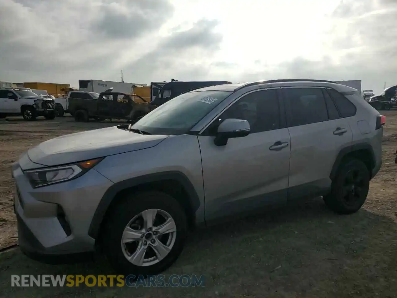 1 Photograph of a damaged car 2T3P1RFV0LC095311 TOYOTA RAV4 2020