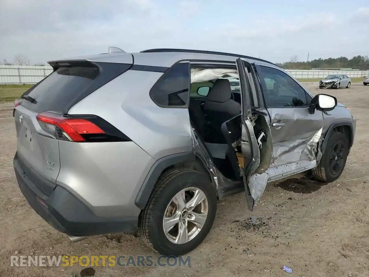 3 Photograph of a damaged car 2T3P1RFV0LC095311 TOYOTA RAV4 2020