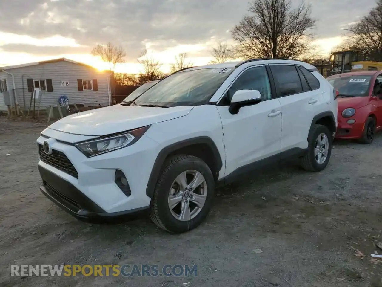 1 Photograph of a damaged car 2T3P1RFV0LC099150 TOYOTA RAV4 2020