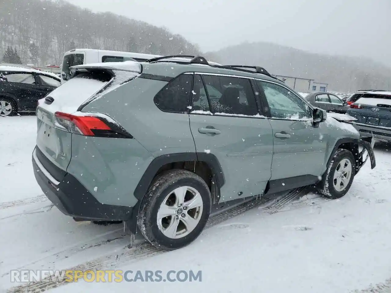 3 Фотография поврежденного автомобиля 2T3P1RFV0LC114908 TOYOTA RAV4 2020