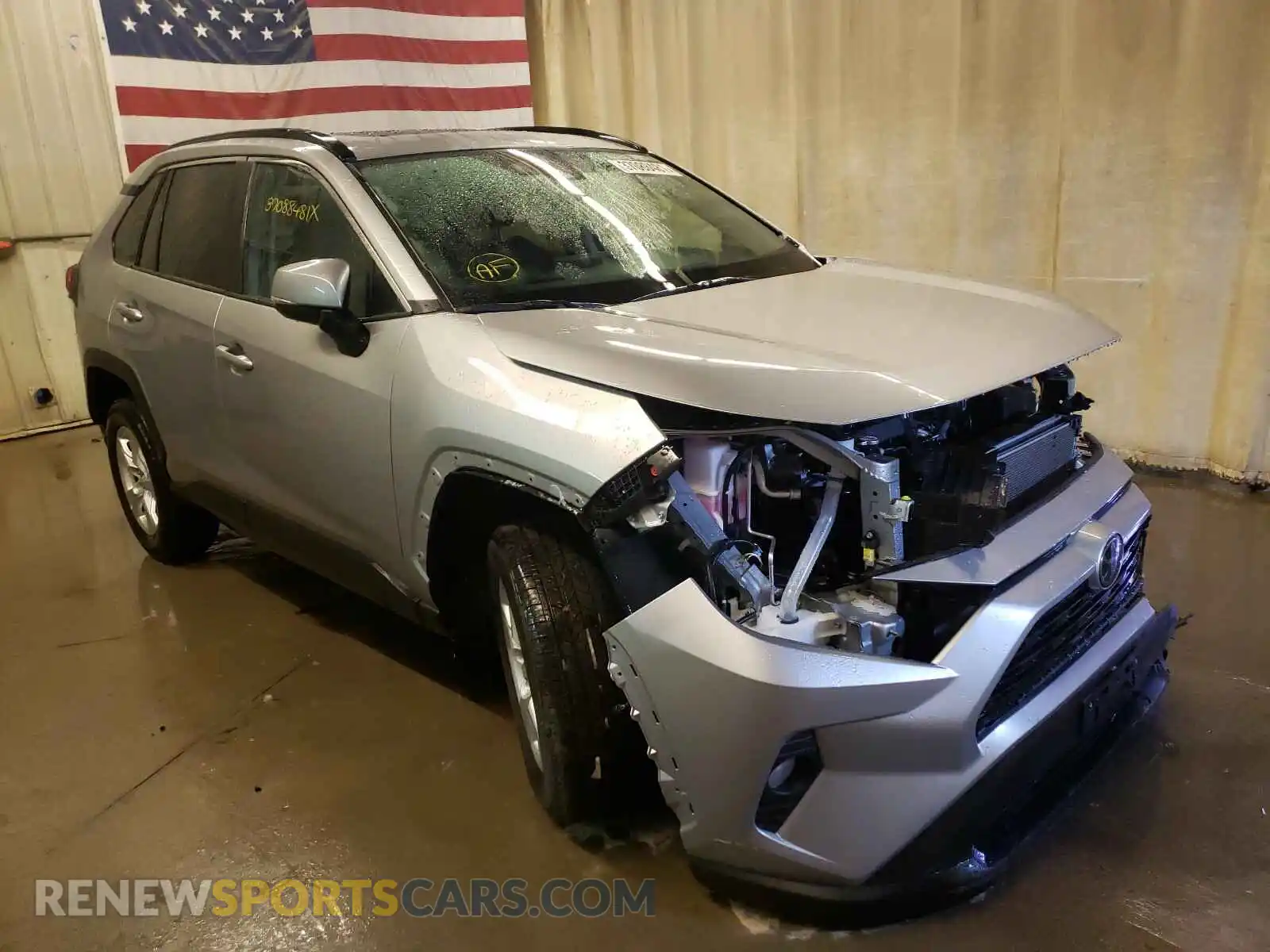 1 Photograph of a damaged car 2T3P1RFV0LC124418 TOYOTA RAV4 2020
