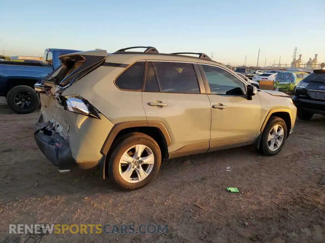 3 Photograph of a damaged car 2T3P1RFV0LC132955 TOYOTA RAV4 2020