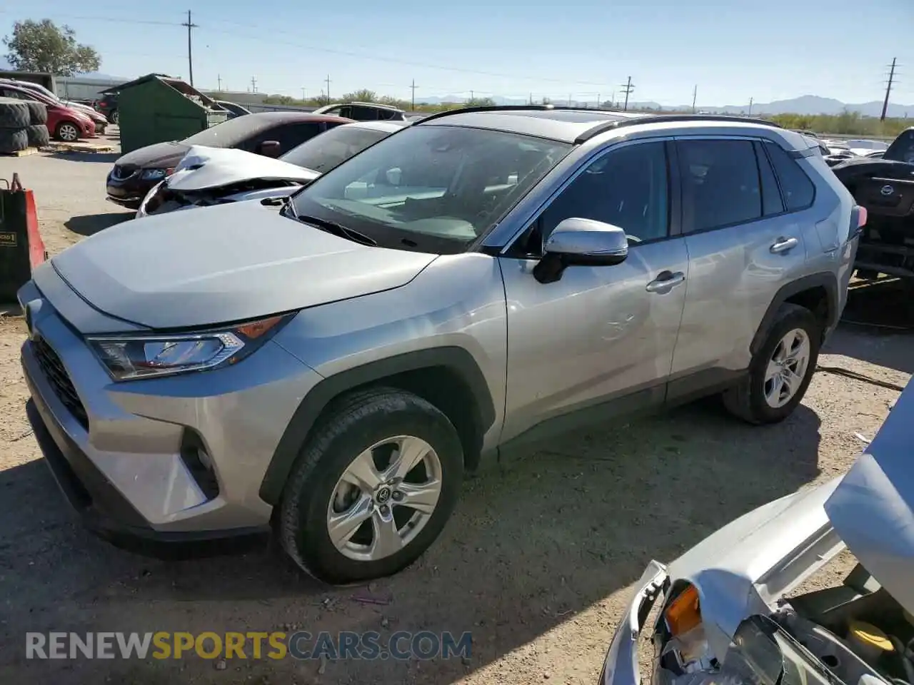 1 Photograph of a damaged car 2T3P1RFV0LW127320 TOYOTA RAV4 2020