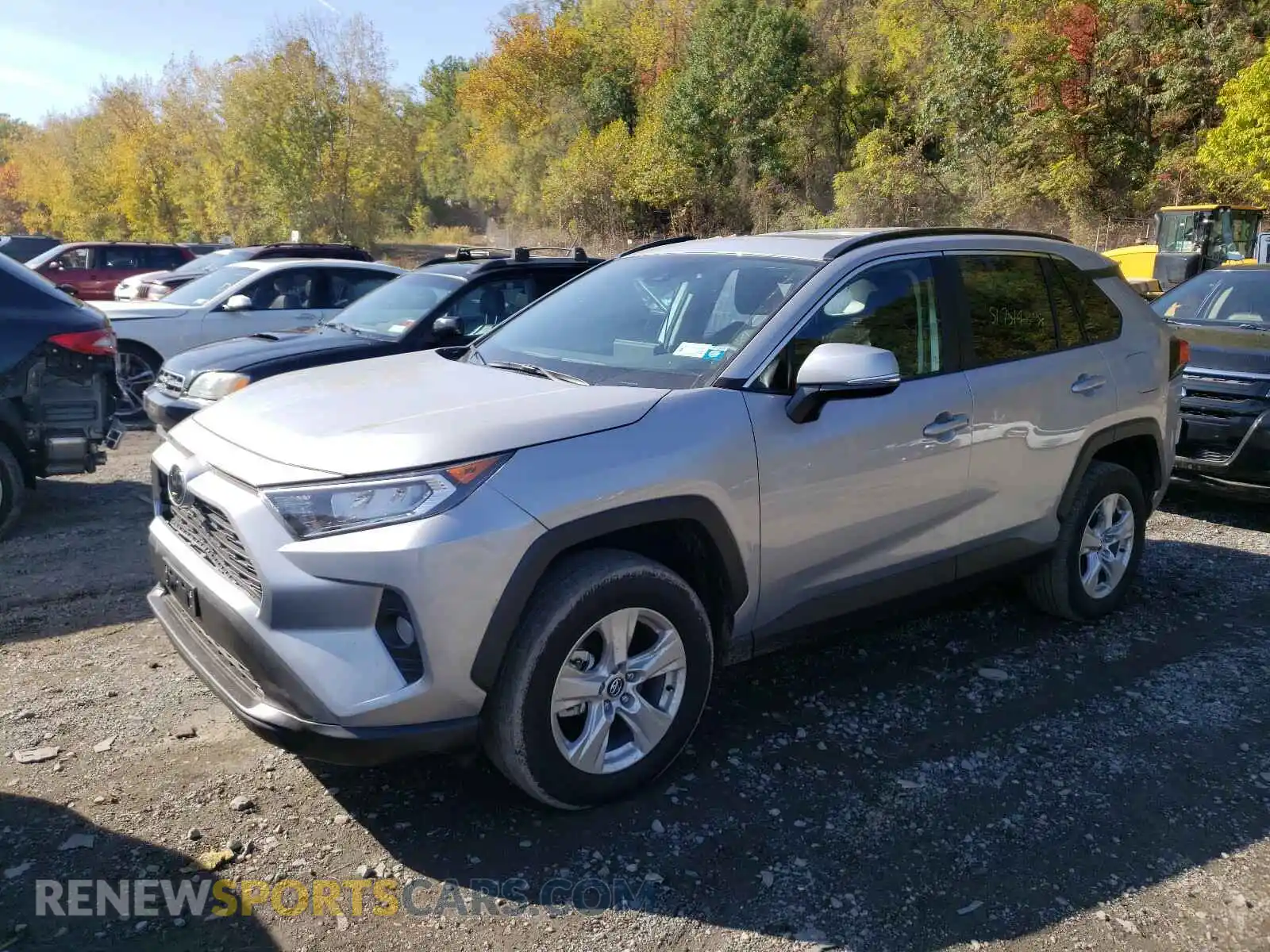 2 Photograph of a damaged car 2T3P1RFV0LW131108 TOYOTA RAV4 2020