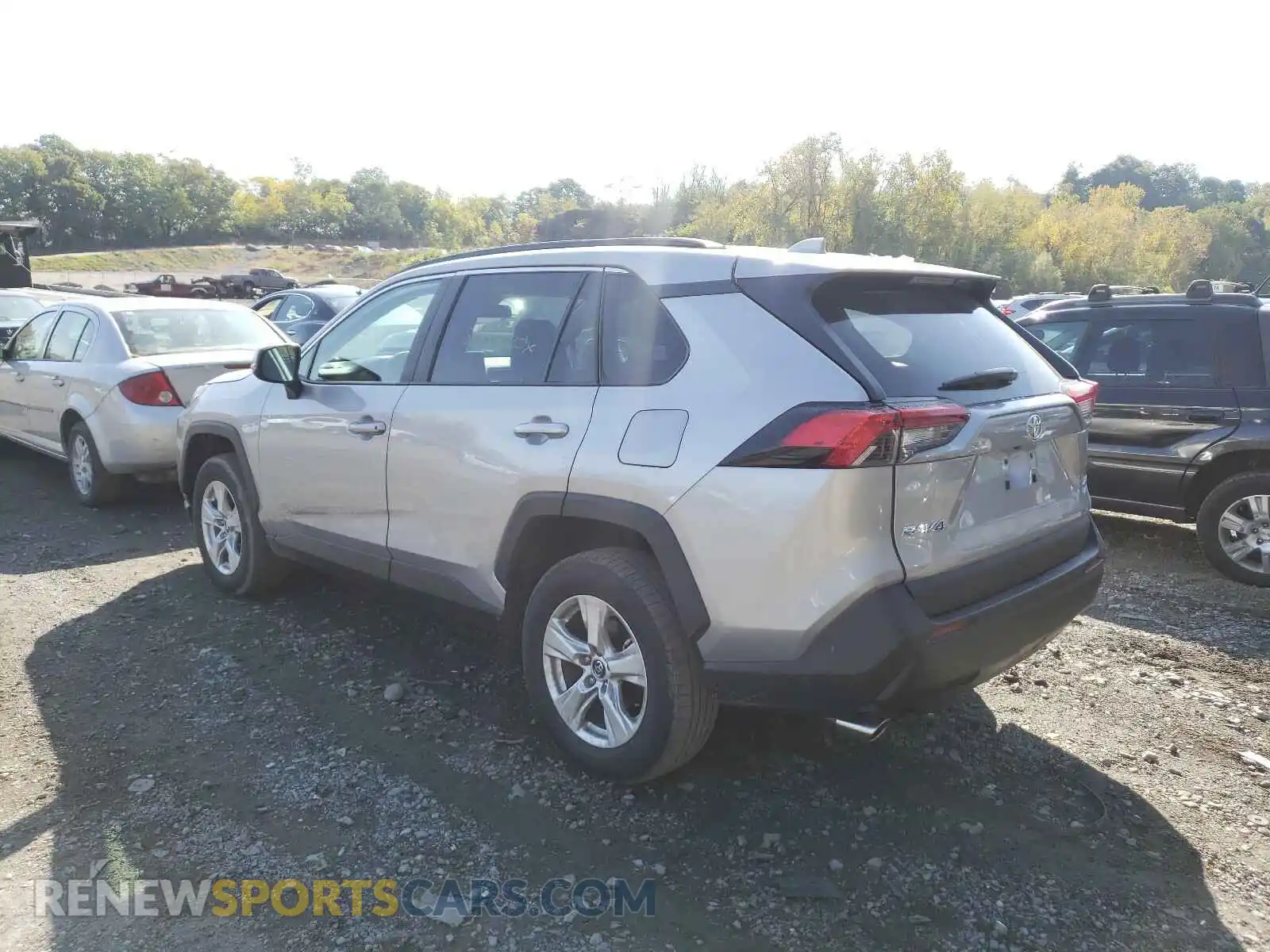 3 Photograph of a damaged car 2T3P1RFV0LW131108 TOYOTA RAV4 2020