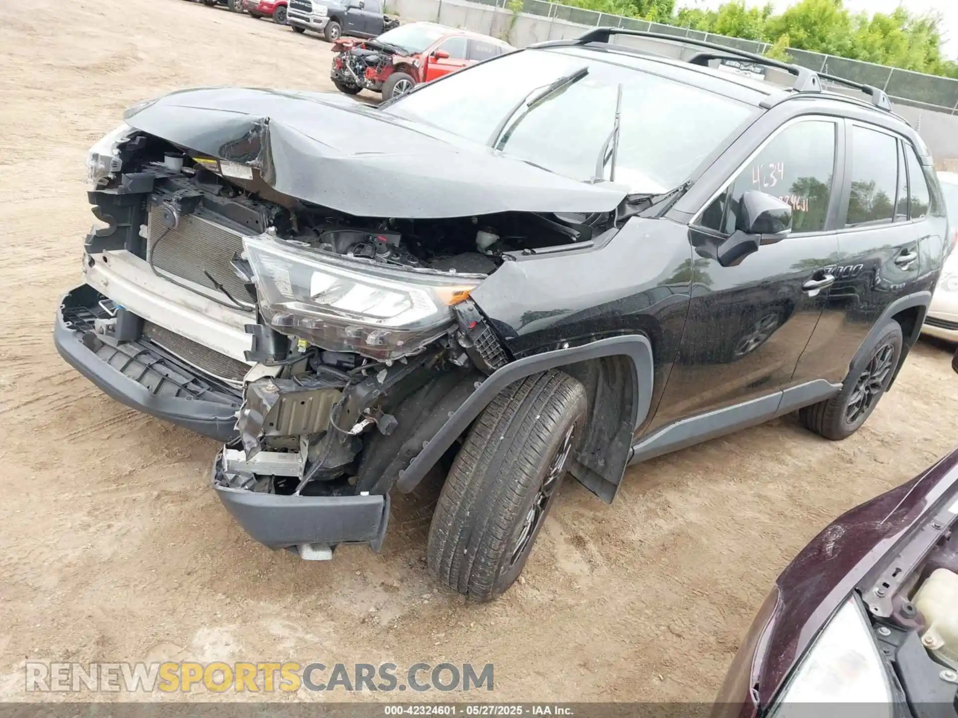 2 Photograph of a damaged car 2T3P1RFV1LC062236 TOYOTA RAV4 2020