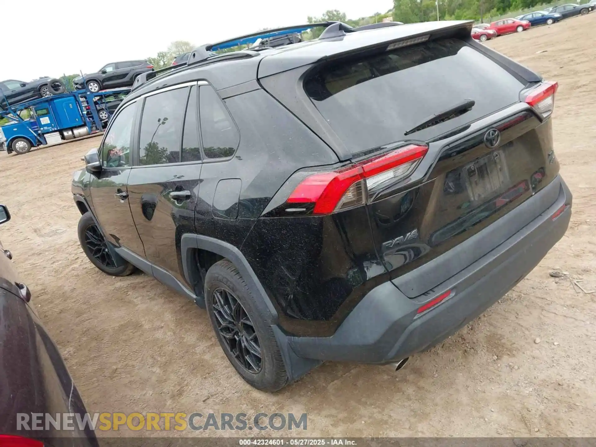 3 Photograph of a damaged car 2T3P1RFV1LC062236 TOYOTA RAV4 2020