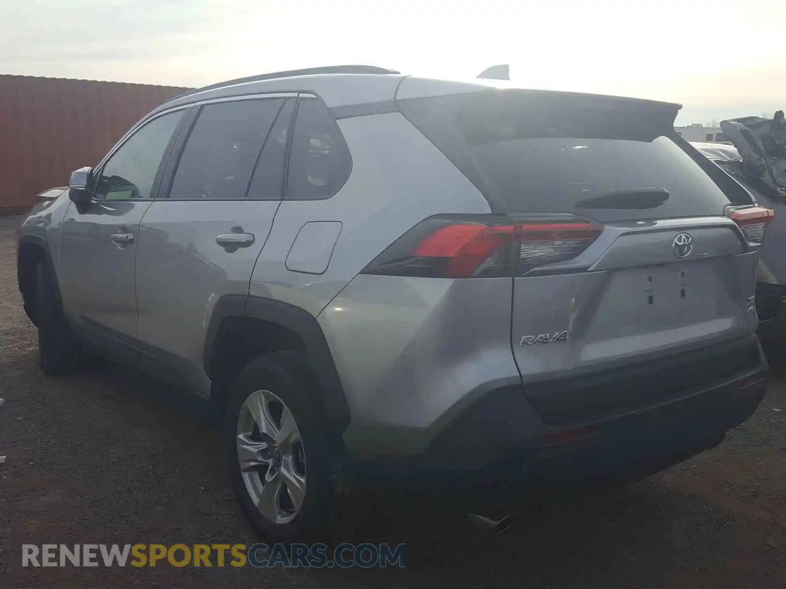 3 Photograph of a damaged car 2T3P1RFV1LC100970 TOYOTA RAV4 2020