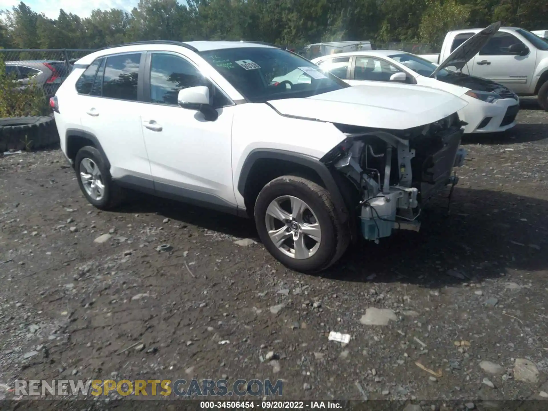 1 Photograph of a damaged car 2T3P1RFV2LC072337 TOYOTA RAV4 2020