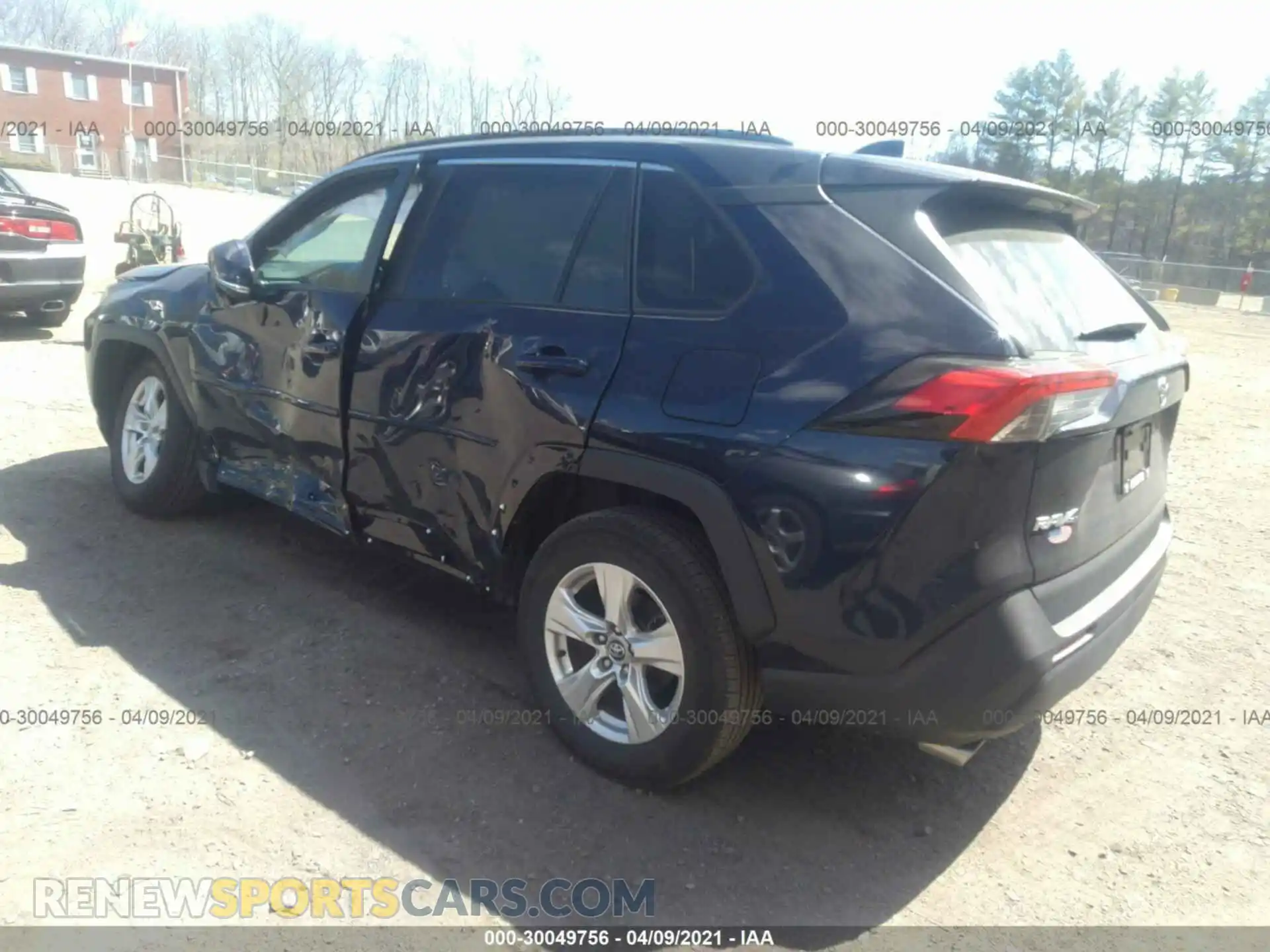 3 Photograph of a damaged car 2T3P1RFV2LC087713 TOYOTA RAV4 2020