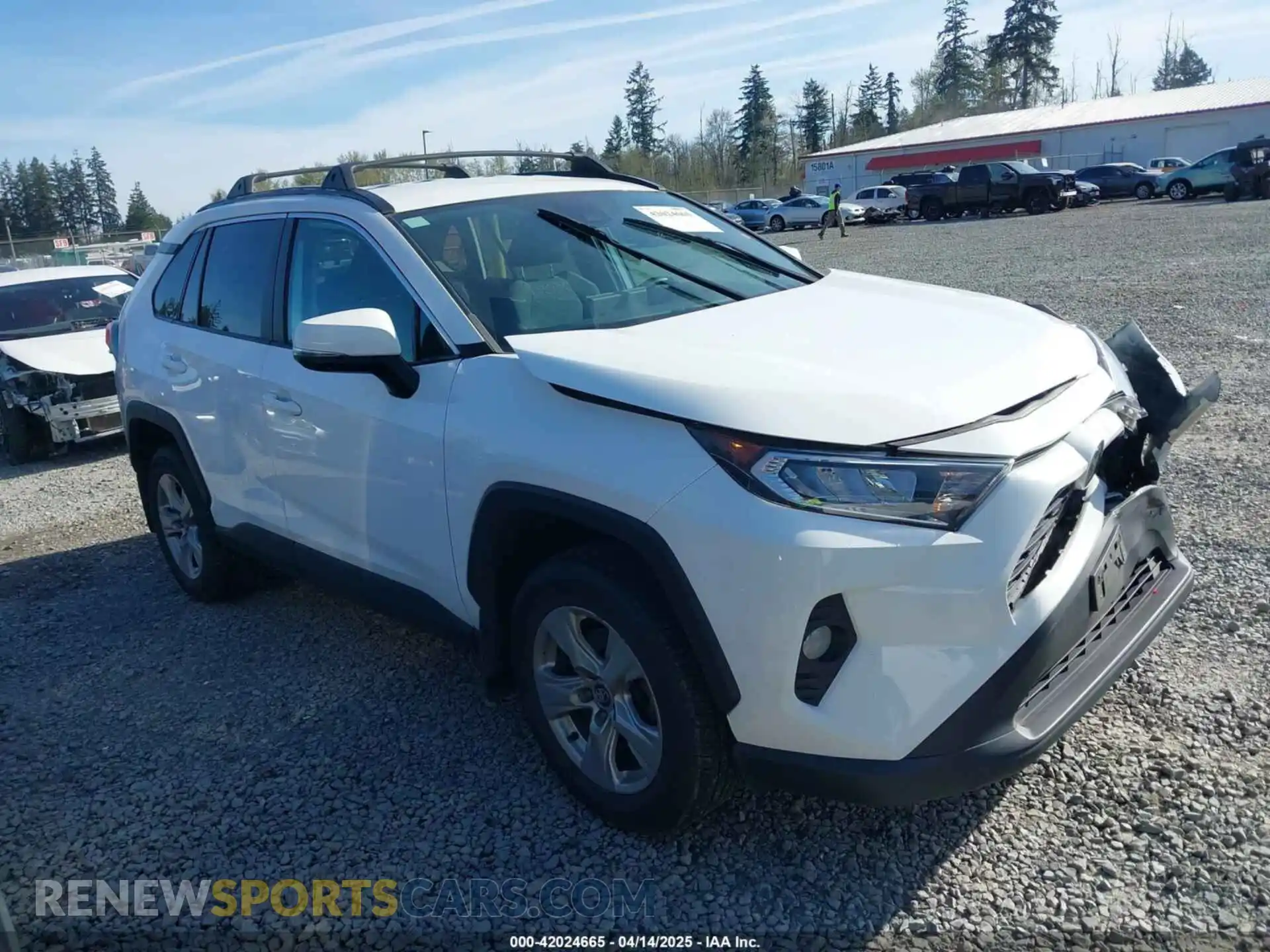 1 Photograph of a damaged car 2T3P1RFV2LC093737 TOYOTA RAV4 2020