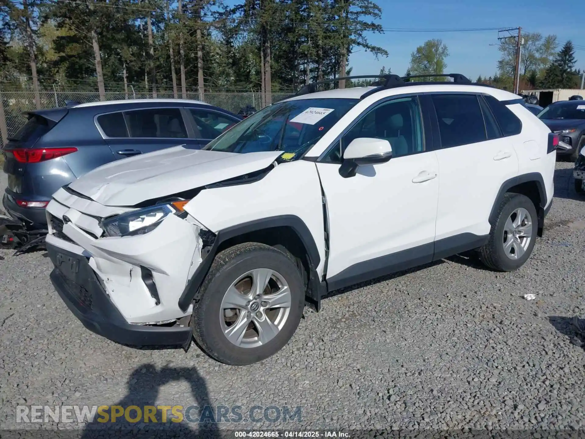 2 Photograph of a damaged car 2T3P1RFV2LC093737 TOYOTA RAV4 2020