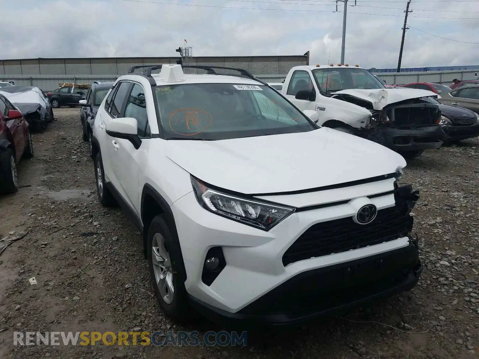 1 Photograph of a damaged car 2T3P1RFV2LC110665 TOYOTA RAV4 2020