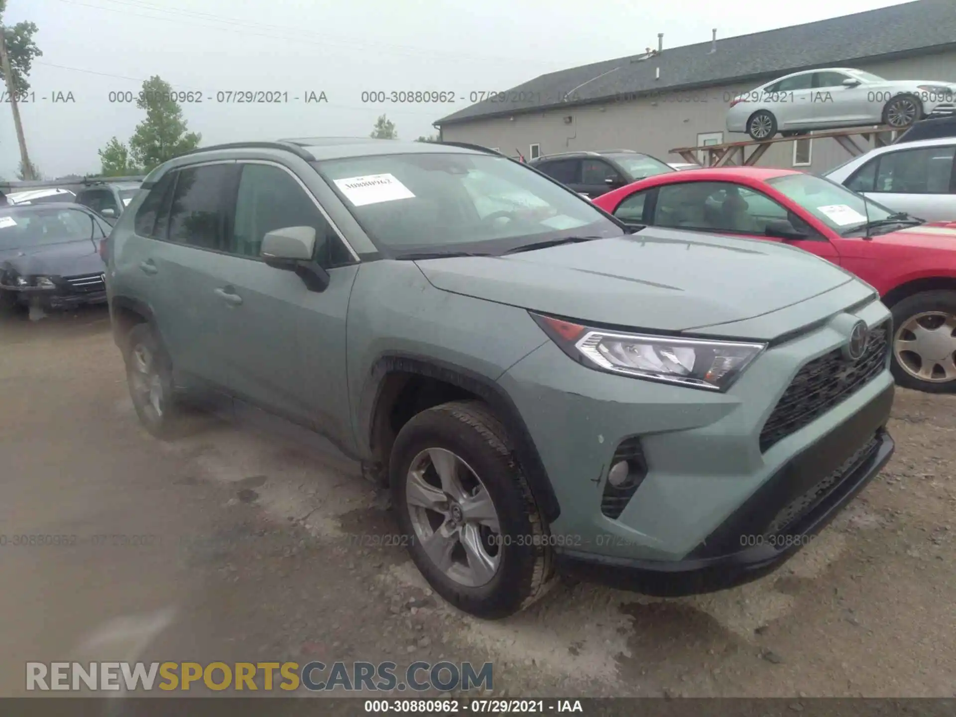 1 Photograph of a damaged car 2T3P1RFV2LC117468 TOYOTA RAV4 2020