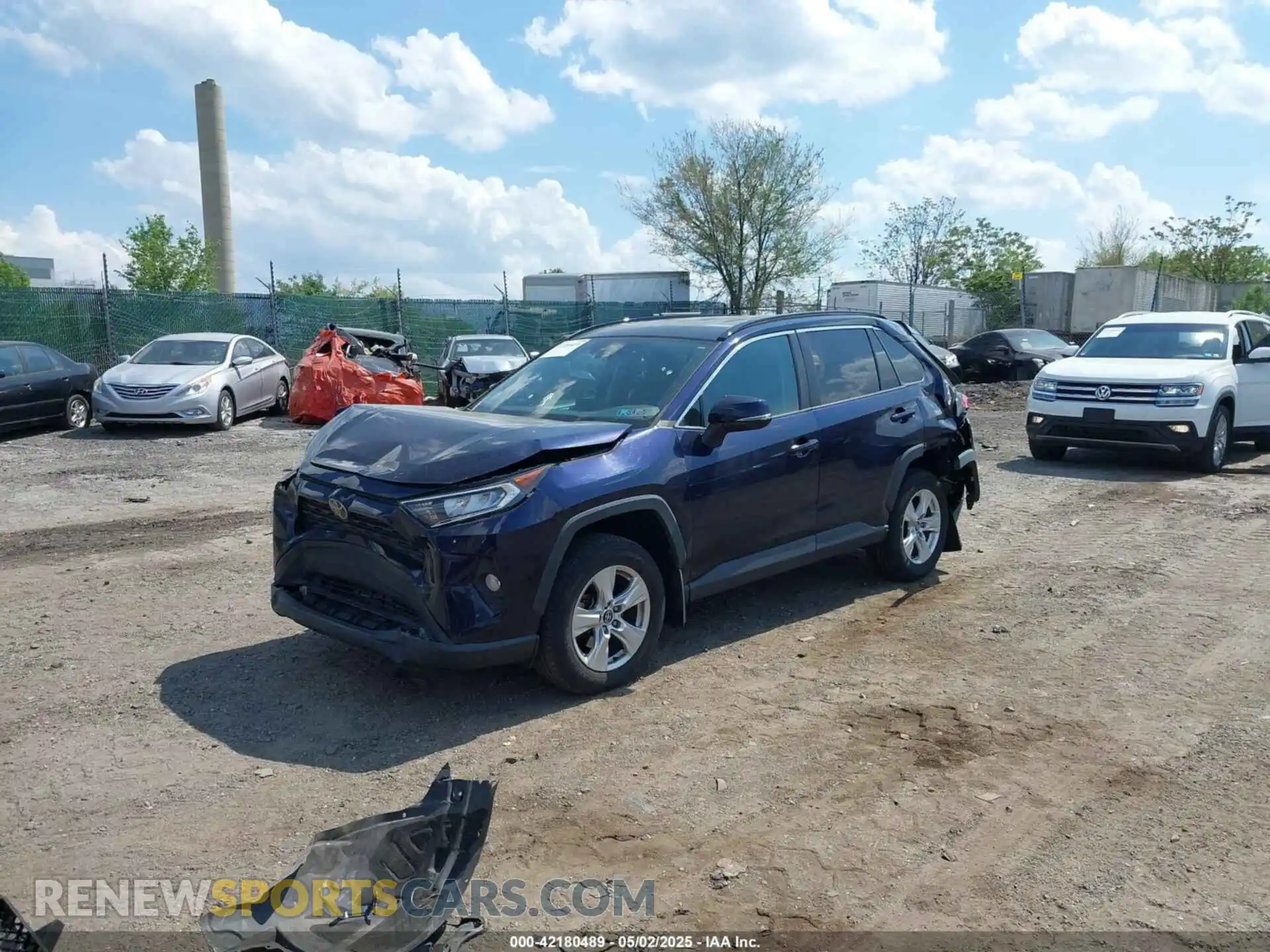 2 Photograph of a damaged car 2T3P1RFV2LW103696 TOYOTA RAV4 2020