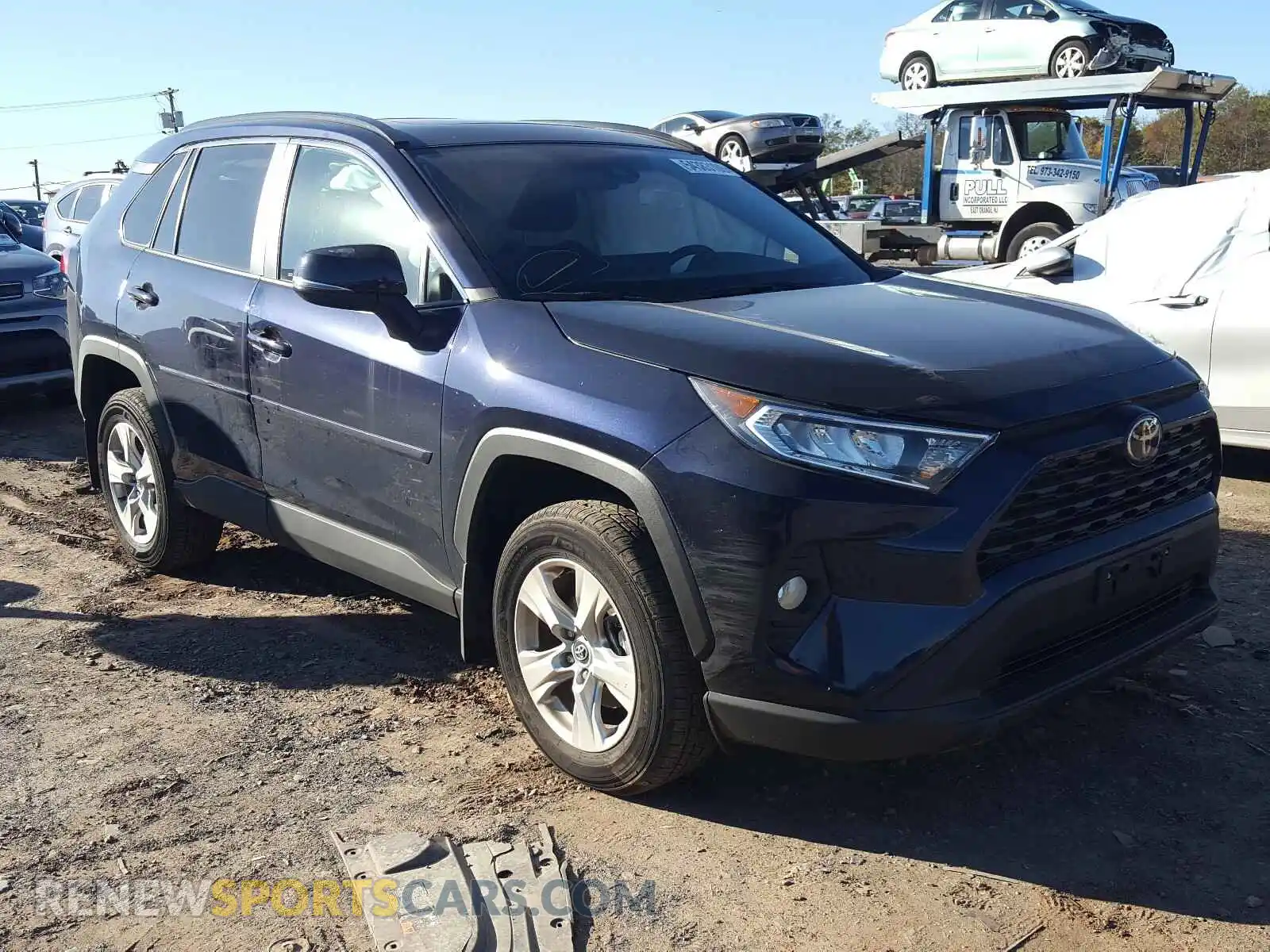 1 Photograph of a damaged car 2T3P1RFV2LW112091 TOYOTA RAV4 2020