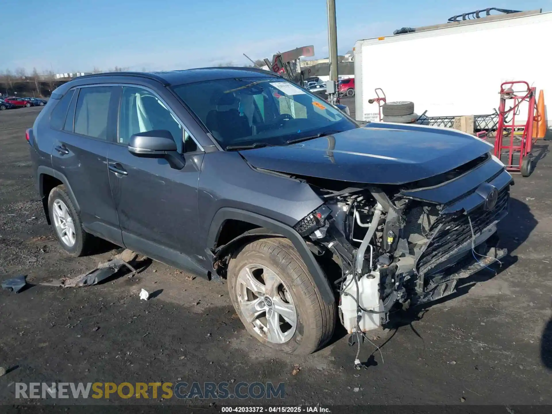 1 Photograph of a damaged car 2T3P1RFV2LW130185 TOYOTA RAV4 2020