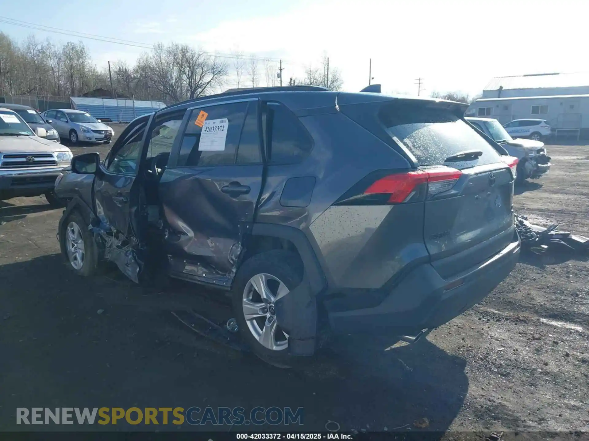 3 Photograph of a damaged car 2T3P1RFV2LW130185 TOYOTA RAV4 2020