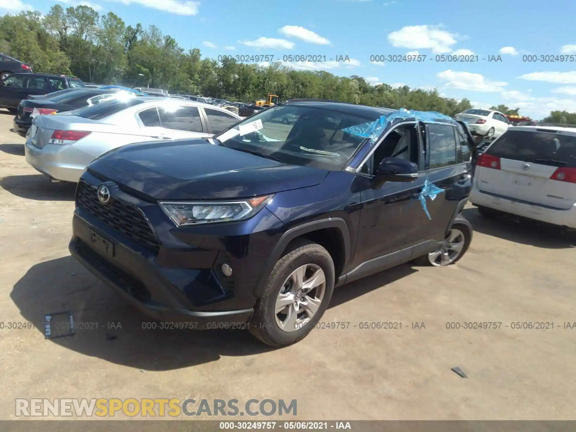 2 Photograph of a damaged car 2T3P1RFV2LW136410 TOYOTA RAV4 2020