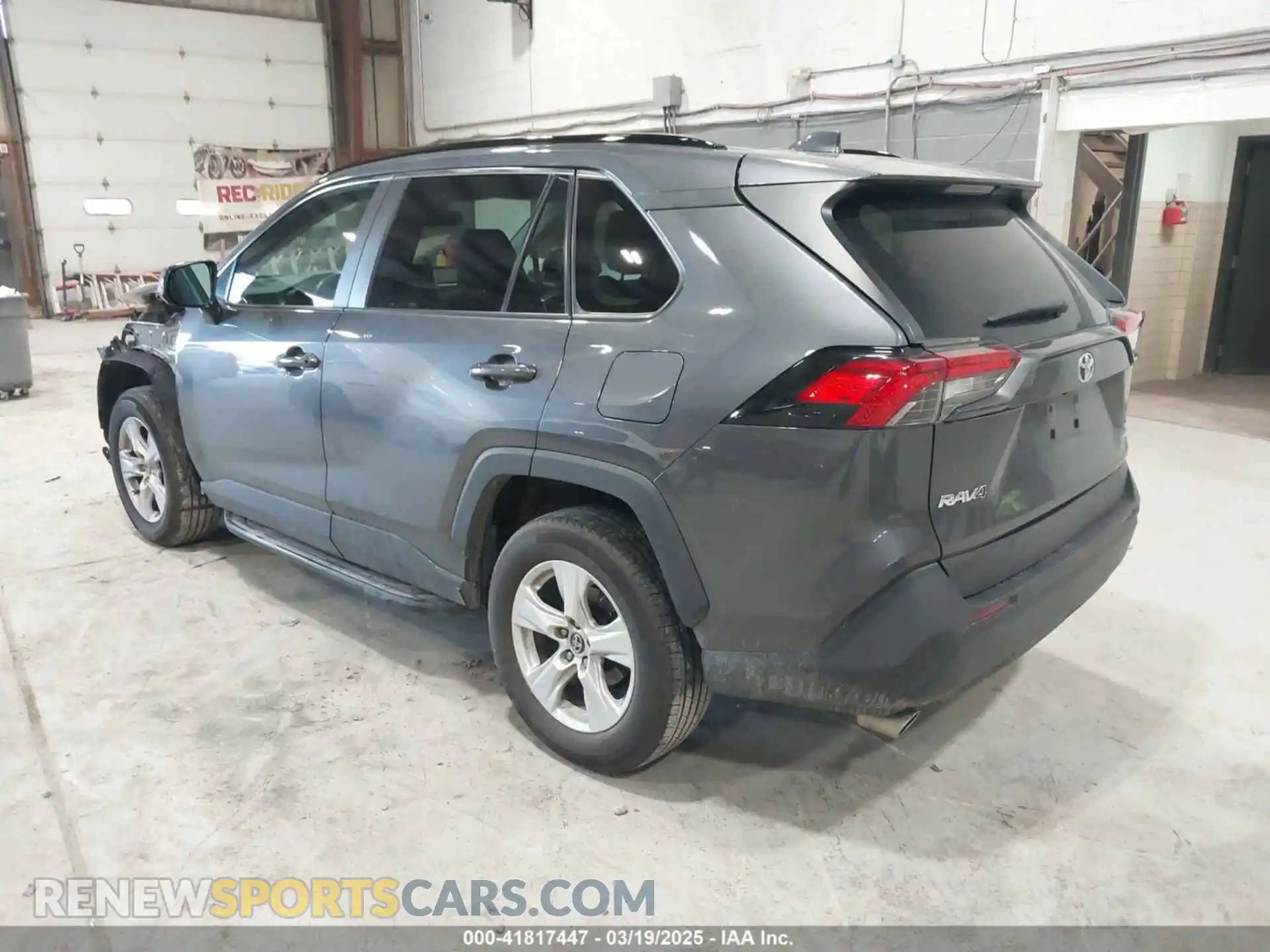 3 Photograph of a damaged car 2T3P1RFV3LC065719 TOYOTA RAV4 2020