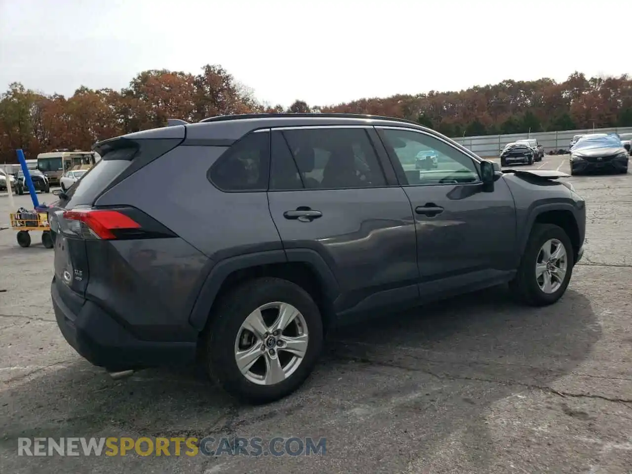 3 Photograph of a damaged car 2T3P1RFV3LC082519 TOYOTA RAV4 2020