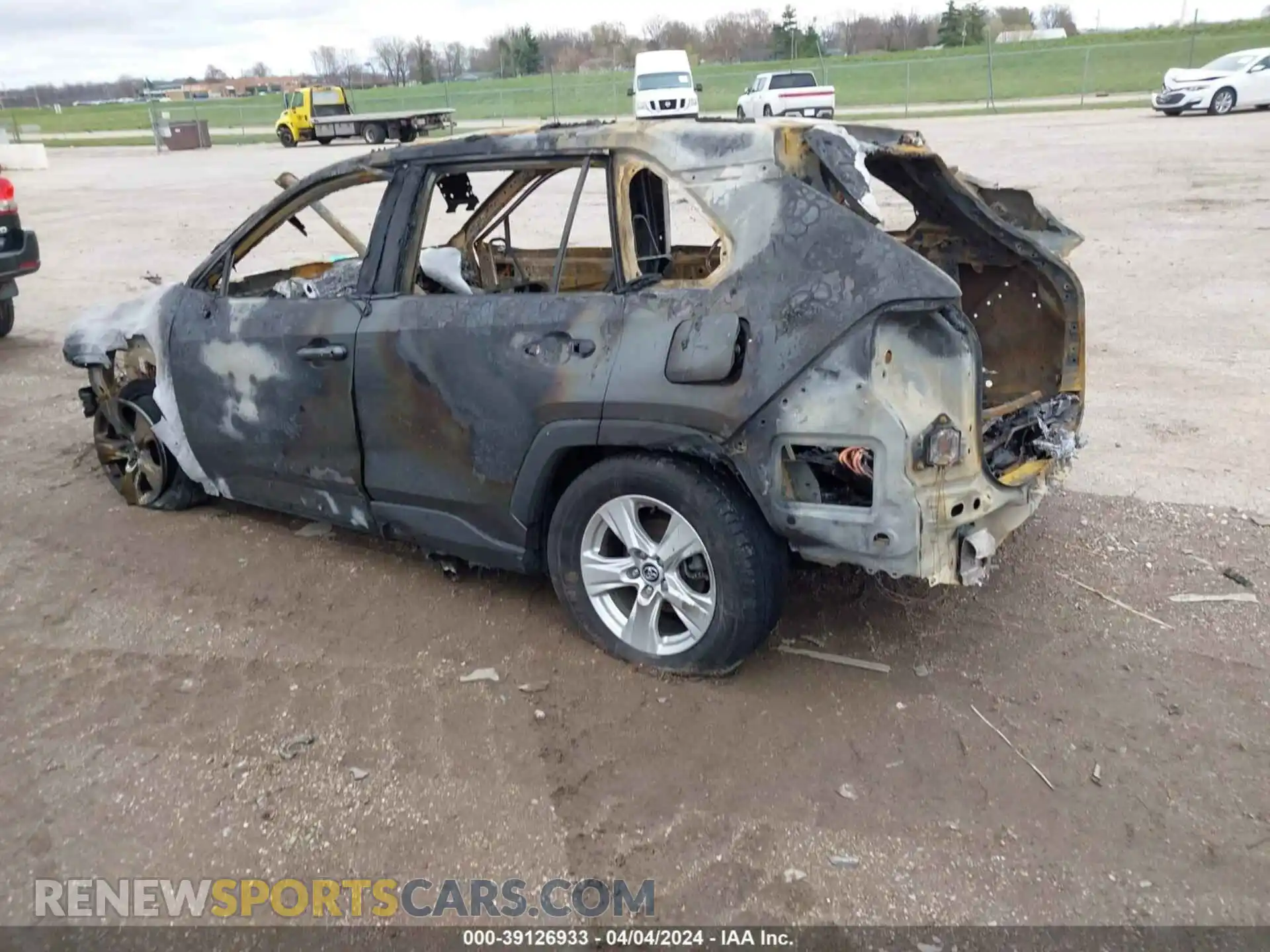 3 Фотография поврежденного автомобиля 2T3P1RFV3LC091673 TOYOTA RAV4 2020