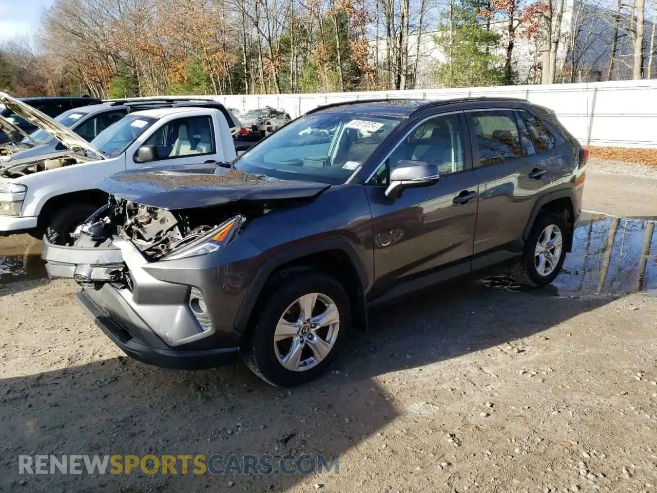 1 Photograph of a damaged car 2T3P1RFV3LC096310 TOYOTA RAV4 2020